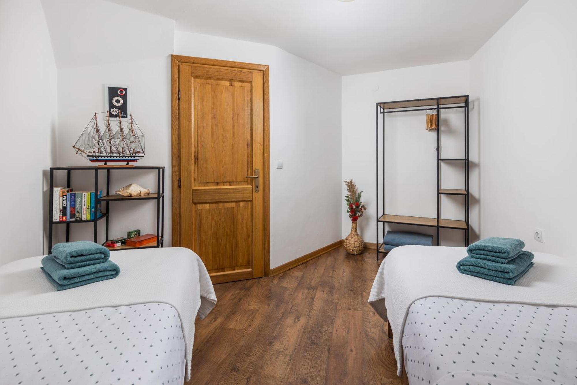 Sorgenfrei Apartment Rovigno Esterno foto