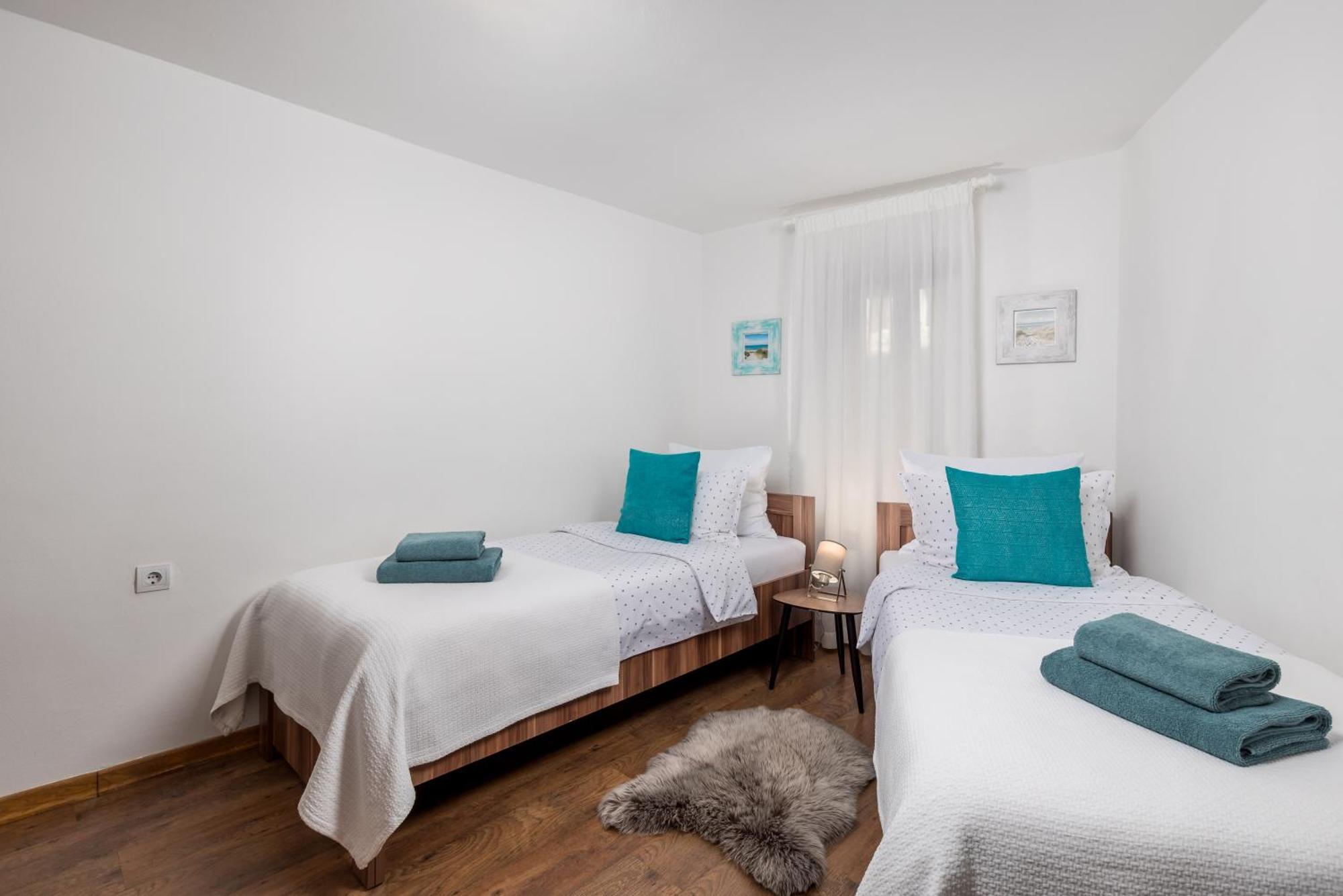 Sorgenfrei Apartment Rovigno Esterno foto